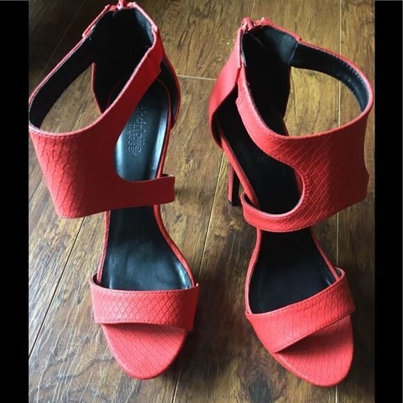 Charlotte Russe Orange 5” Ultra High Heels - Size 8 - Picture 1 of 11